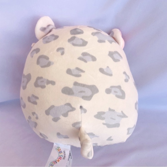 8" Squishmallows Rosie the Pig "Friends" - Picture 5 of 7